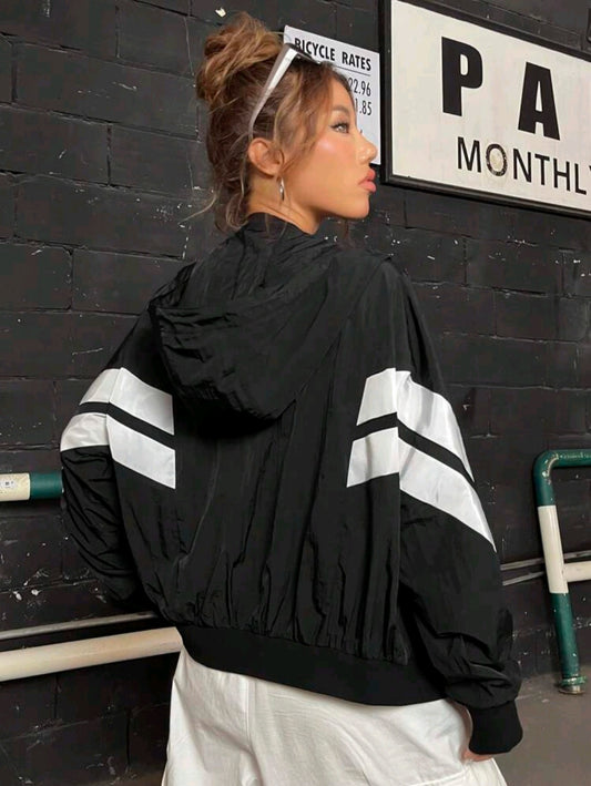 Chaqueta con capucha